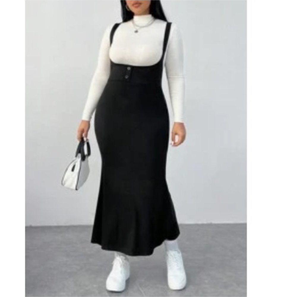 S072  High Waisted Black Flared Skirt with Straps Siz 1XL NEW NWOT (SKIRT ONLY)